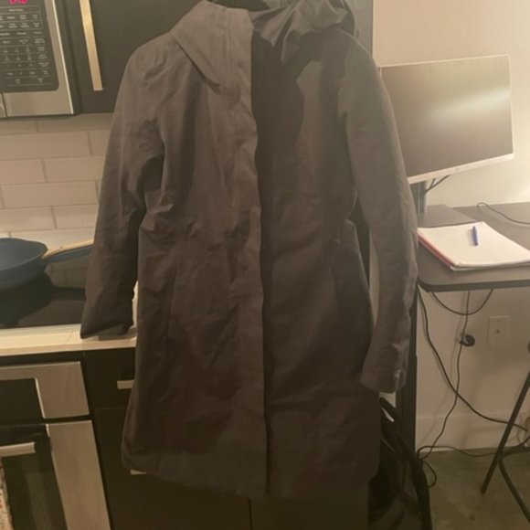 Arc'teryx Jackets & Blazers - Black Arc'teryx Patera Insulated Parka - Women's Medium (M)